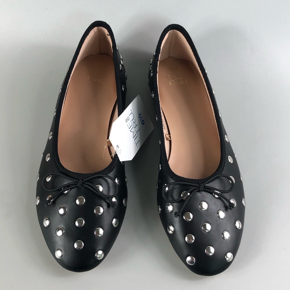 Time and Tru Women’s Black Studded Ballet Flats Size 6.5